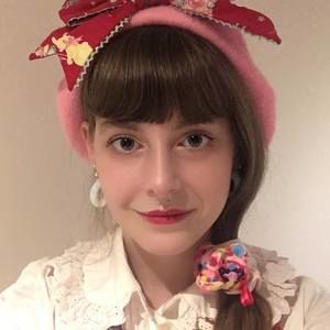 Meet your Posher, Allie